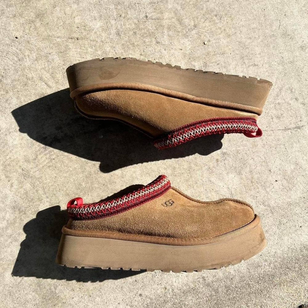 Platform UGG Tasman 2 slippers size 7.5w